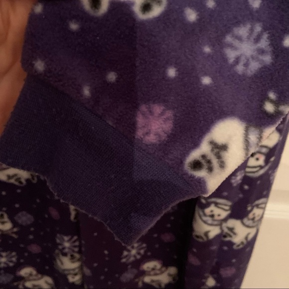 Denver Hayes Polar Bear 🐻❄️ onesie size small - Picture 9 of 9